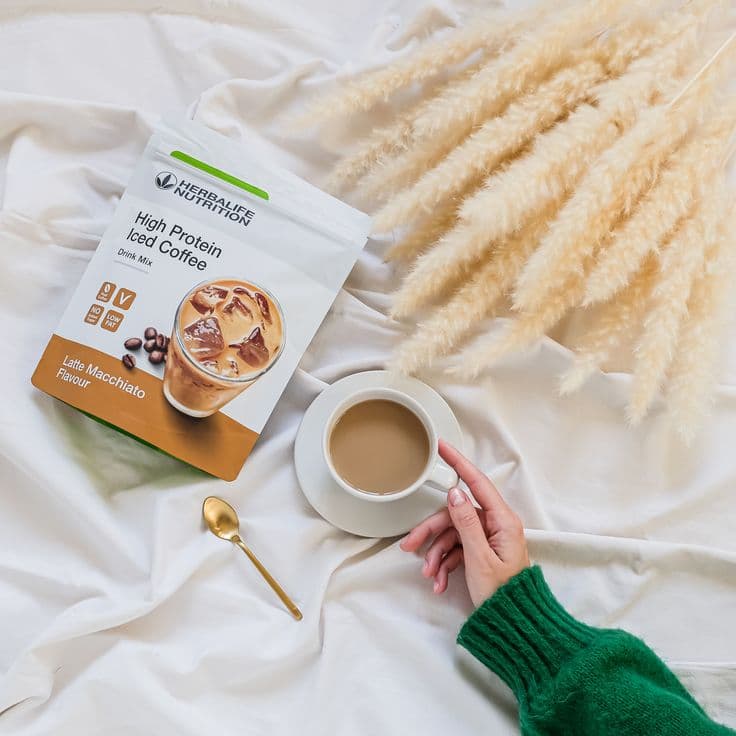 Herbalife İçecekleri ile Sağlıklı ve Pratik Beslenme: Shake'ler, Çaylar ve Özel Karışımlar